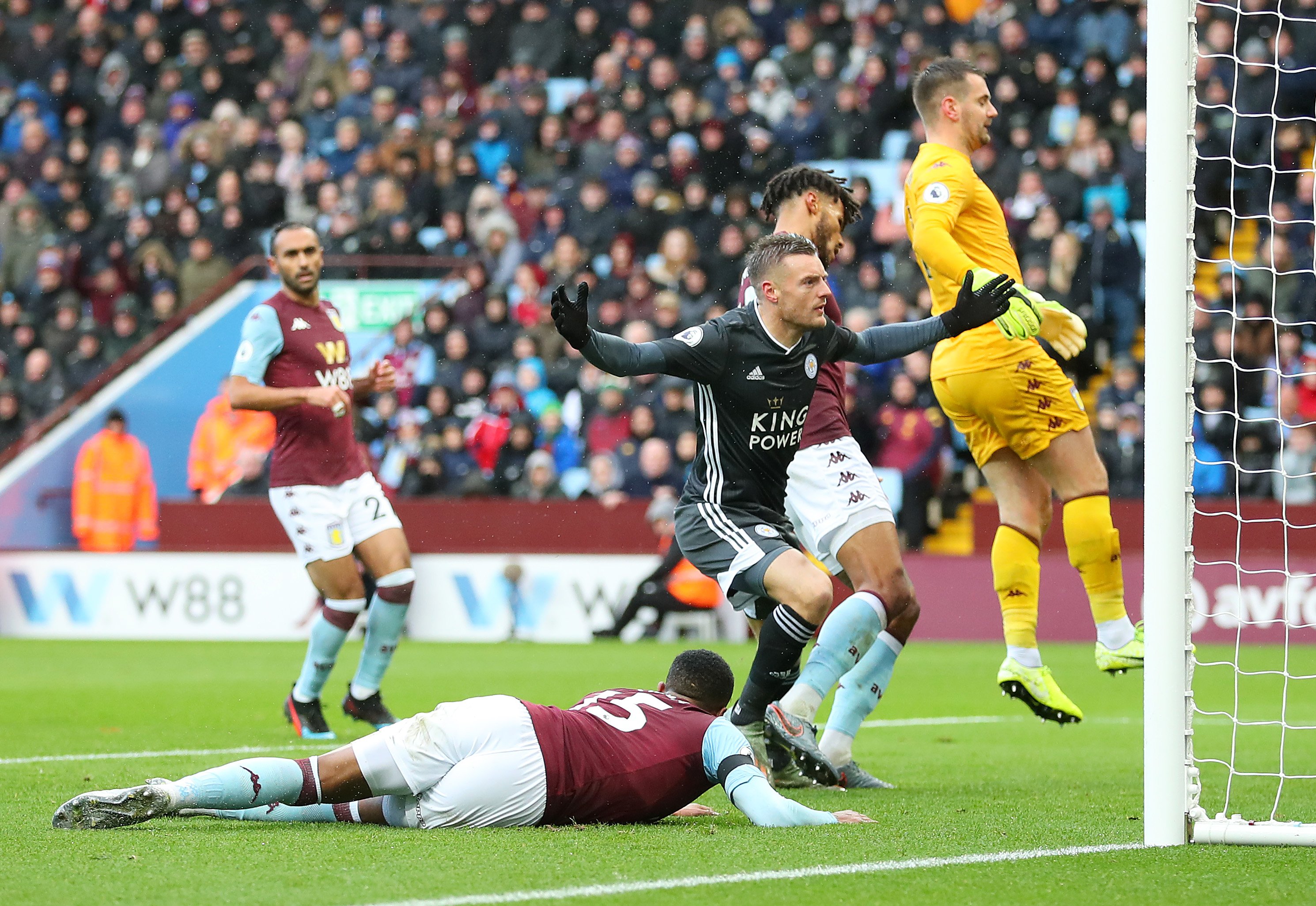 胁曼城的防 胁曼城的防