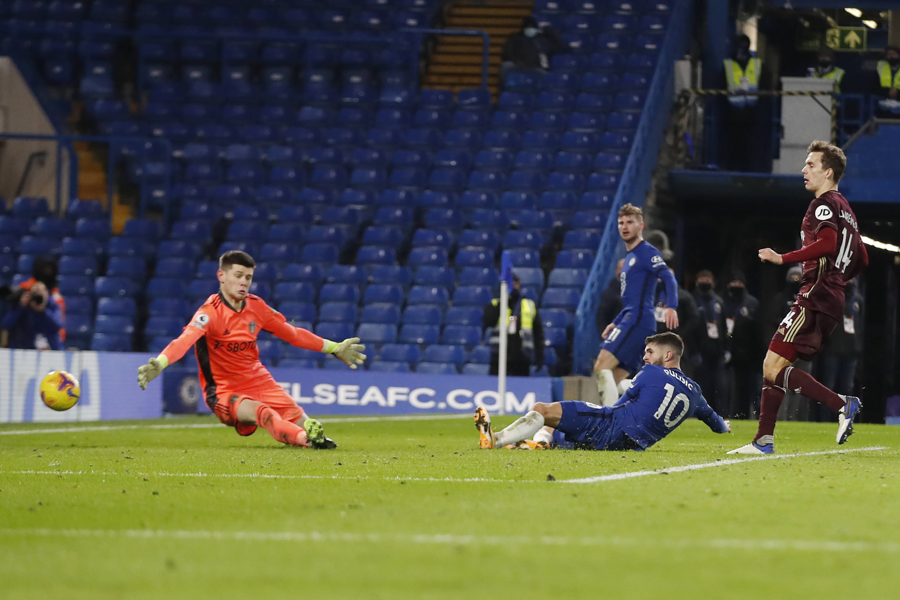 都伴随着新 都伴随着新